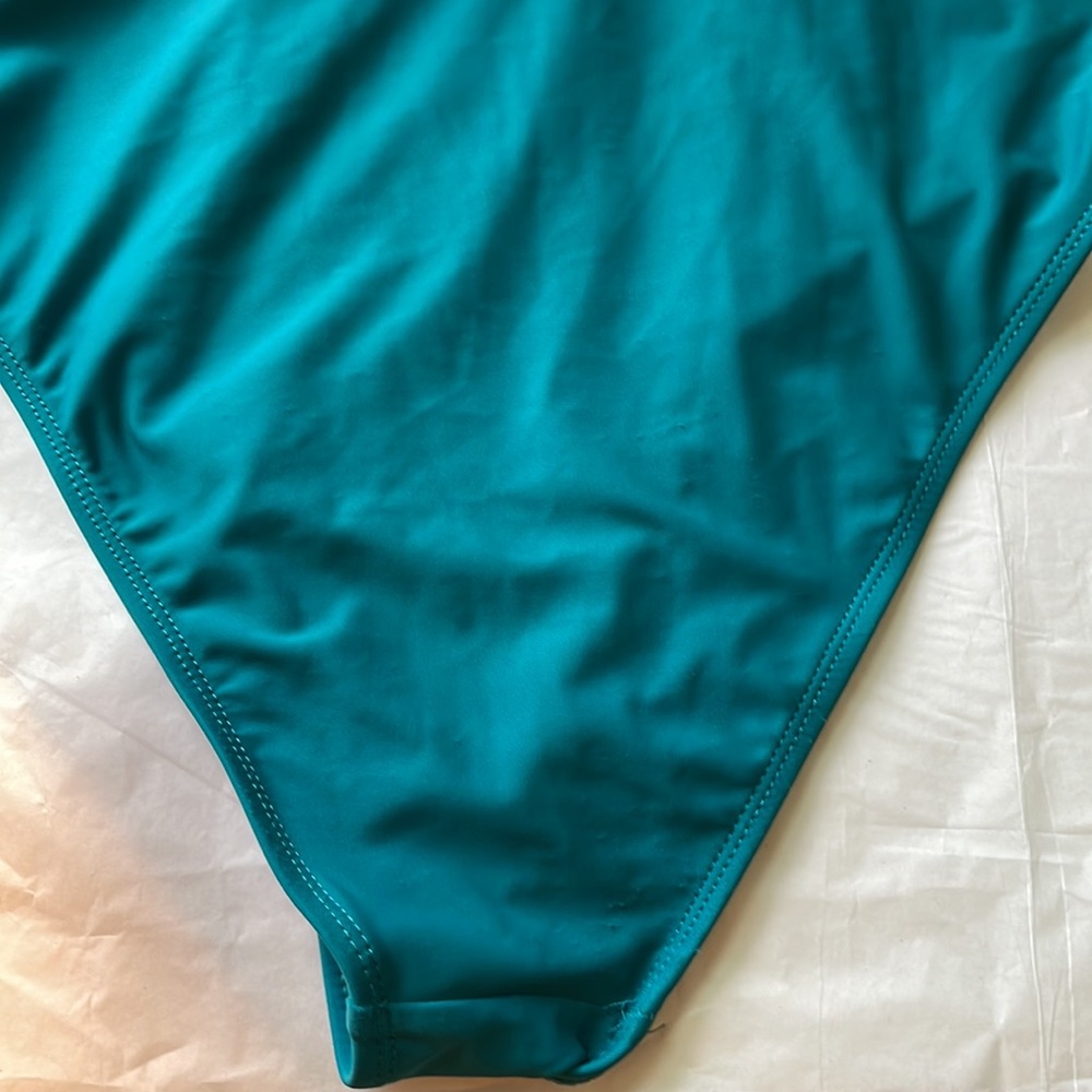 Teal color & lace - Picture 6 of 9